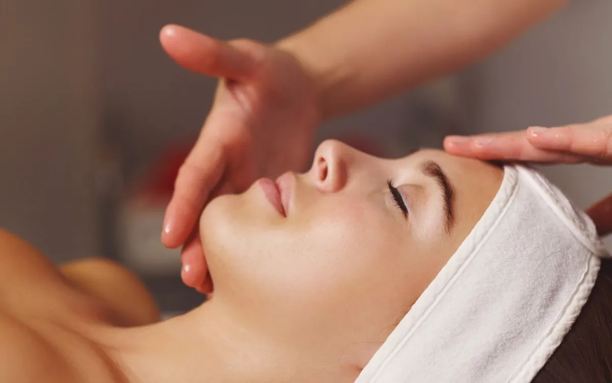 rejuvenare-faciala-ploiesti.webp